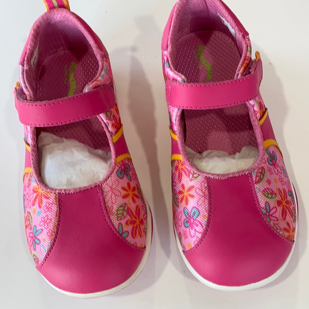 NEW Stride rite munchkin toddler girls 11w, NWOT